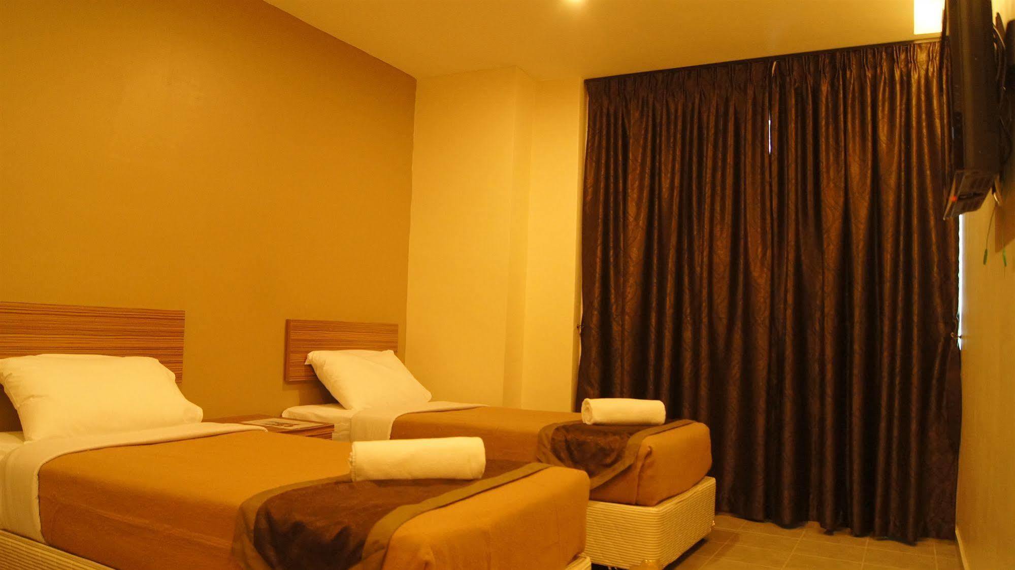 De Mawardah Hotel Malacca Exterior photo